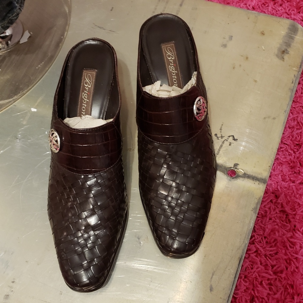 BRAND NEW NEVER WORN BRIGHTON MULES 9M